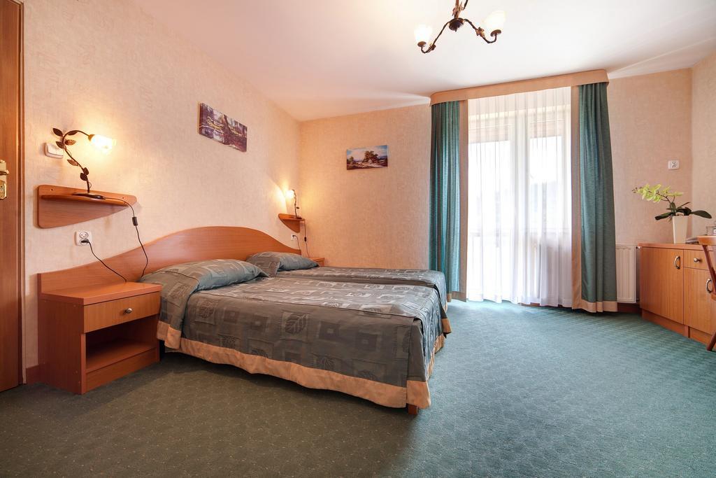 Pensjonat Henryk Krynica-Zdrój Zimmer foto